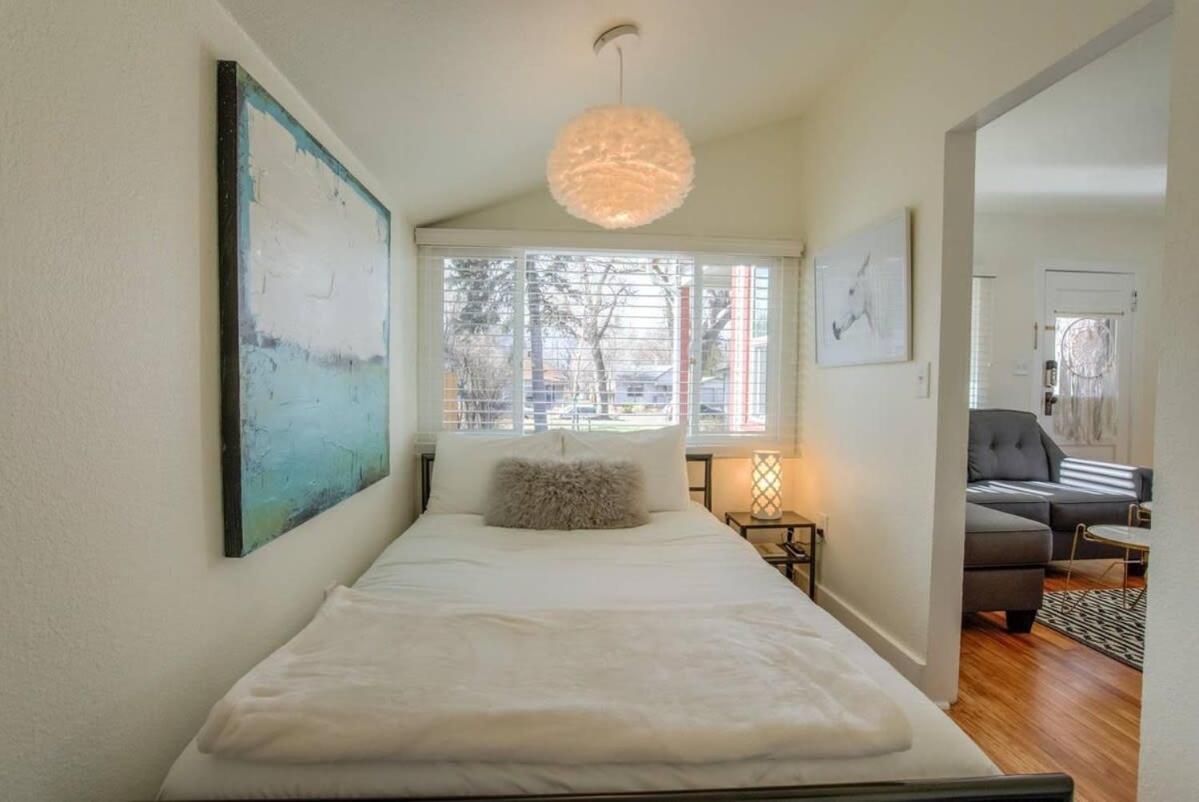הוילה קולורדו ספרינגס Vintage Tiny House Cute 1Bdrm Big Appeal מראה חיצוני תמונה